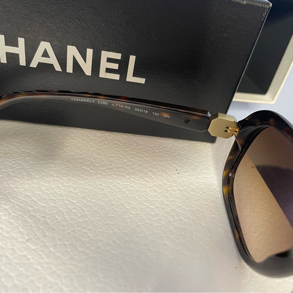 Chanel 5286 Sunglasses - Picture 3 of 4